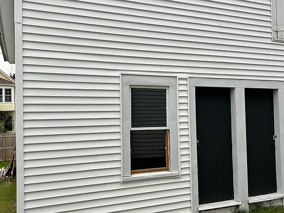 Left side storage, approximately 10x10