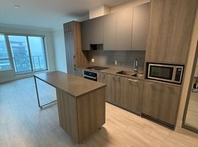 18 Water Walk Dr