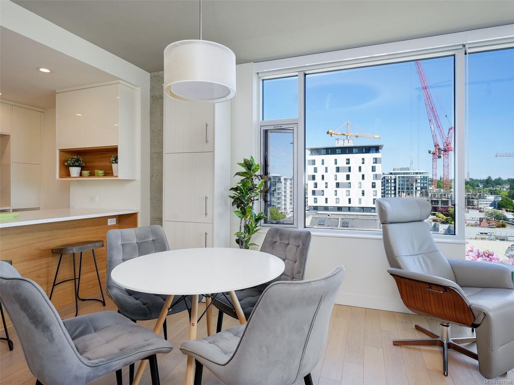 989 Johnson St #813, Victoria, BC - View 6
