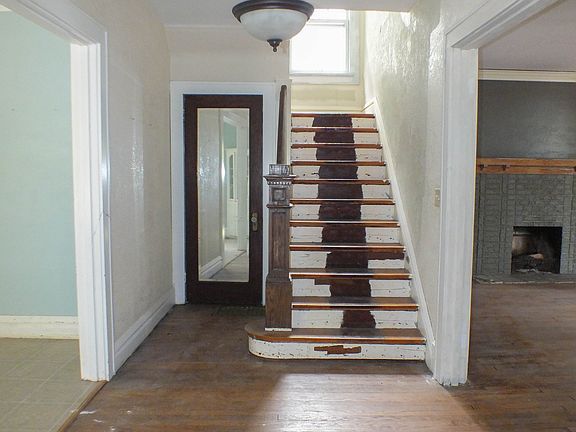 2nd image of 4438 10th Ave