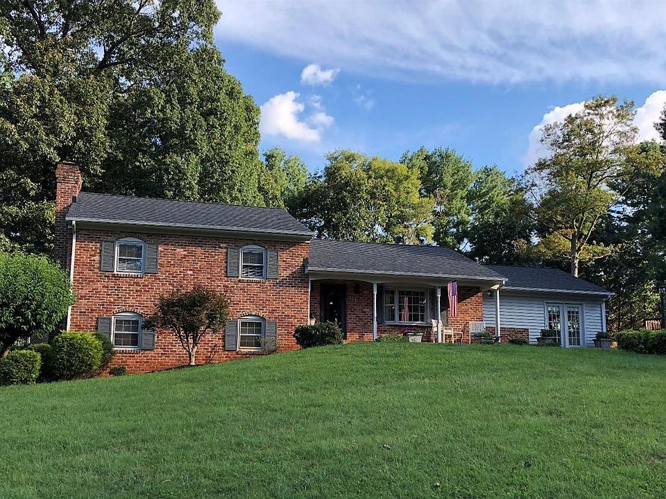 1st image of 106 Hunterdale Dr