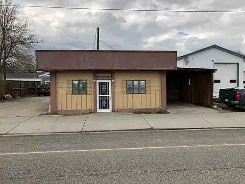 613 E Main St Photo 1