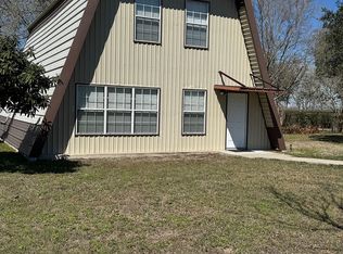 108 Russell Rd, Victoria, TX 77904