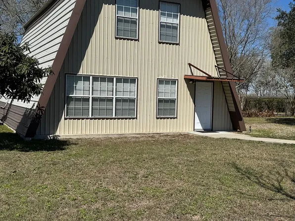 108 Russell Rd, Victoria, TX 77904