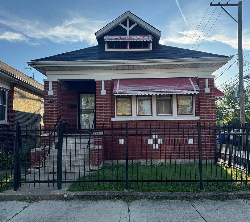 1st image of 8641 S May St