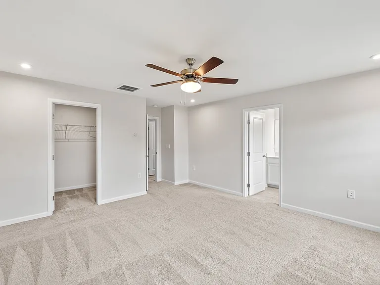 214 Tamworth Crk — Photo 27