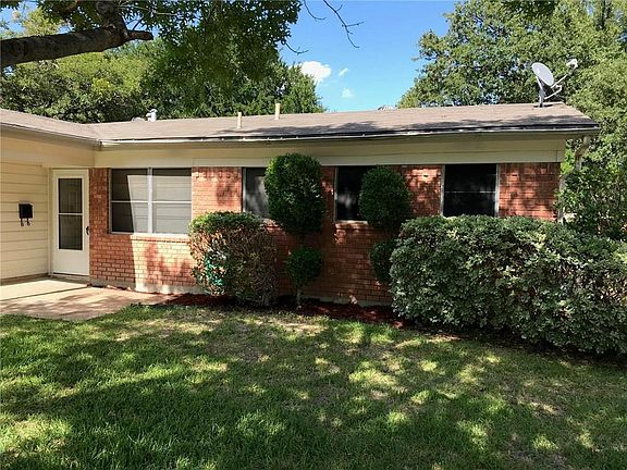 2nd image of 916 Jerry Ln