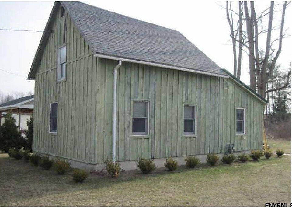 1st image of 2348 Burgoyne Ave