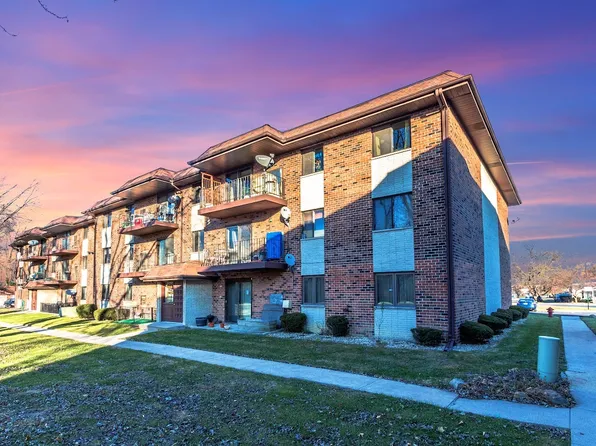 14959 Willowcrest Ct APT 20, Midlothian, IL 60445