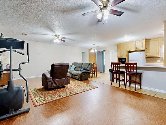 2nd image of 131 Fawn Ln