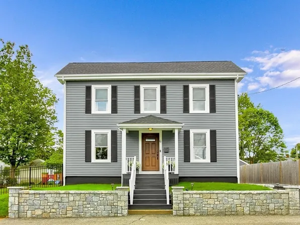 6 Everett St, Stoneham, MA 02180