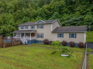 3780 River Front Rd, Lovely, KY 41231