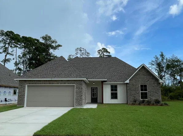 4 Byers Ln, Long Beach, MS 39560