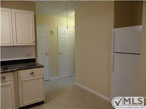 2nd image of 4 Willow St #C