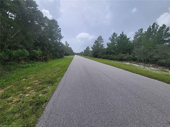 3rd image of 933 Western Blvd