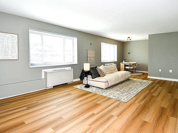 5th image of 1300 S Arlington Ridge Rd APT 204