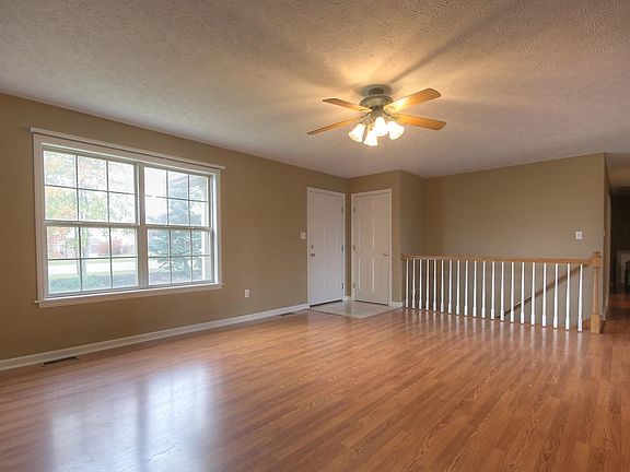 5th image of 117 Mockingbird Hill Dr