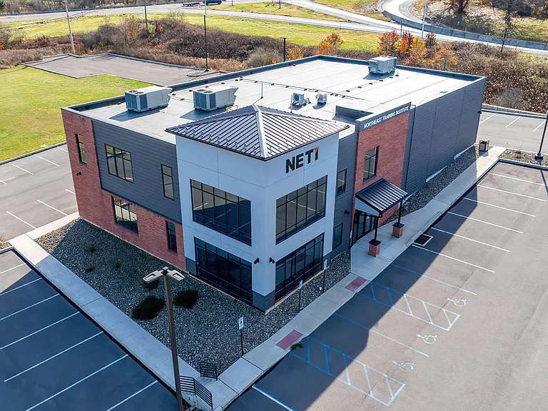 1025 Alliance Park Dr — Photo 2