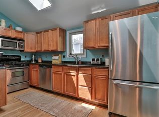 6 Cammetts Ct, Amesbury, MA 01913