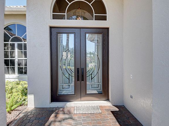 5th image of 7807 Bridlington Dr
