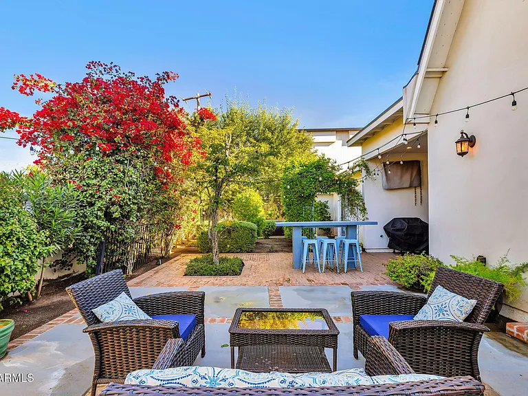 4402 E Turney Ave — Photo 44