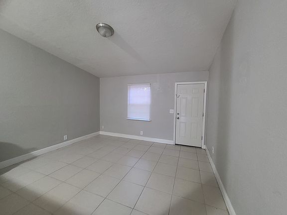 3rd image of 4178 Lorenzo Ct #1