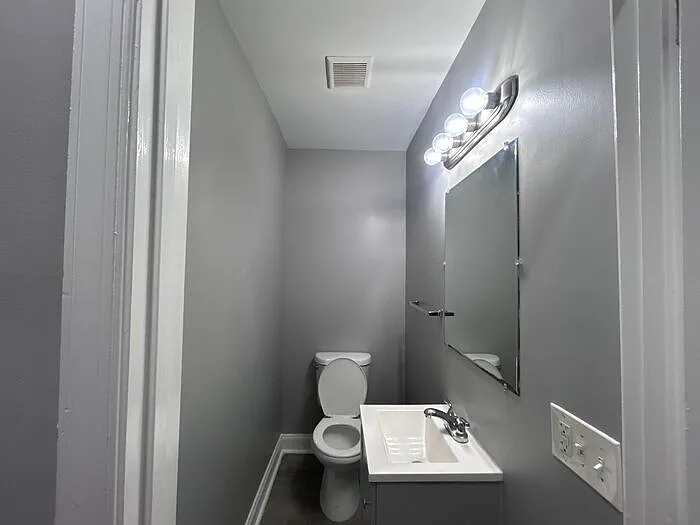 399 N Calhoun St — Photo 6