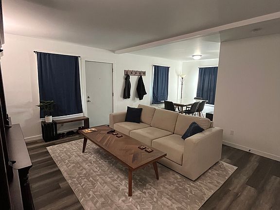 3rd image of 413 N Pennsylvania Ave #413