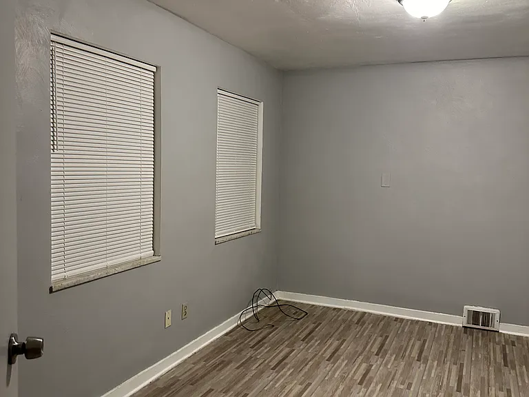 28 Mayflower St #2 — Photo 8