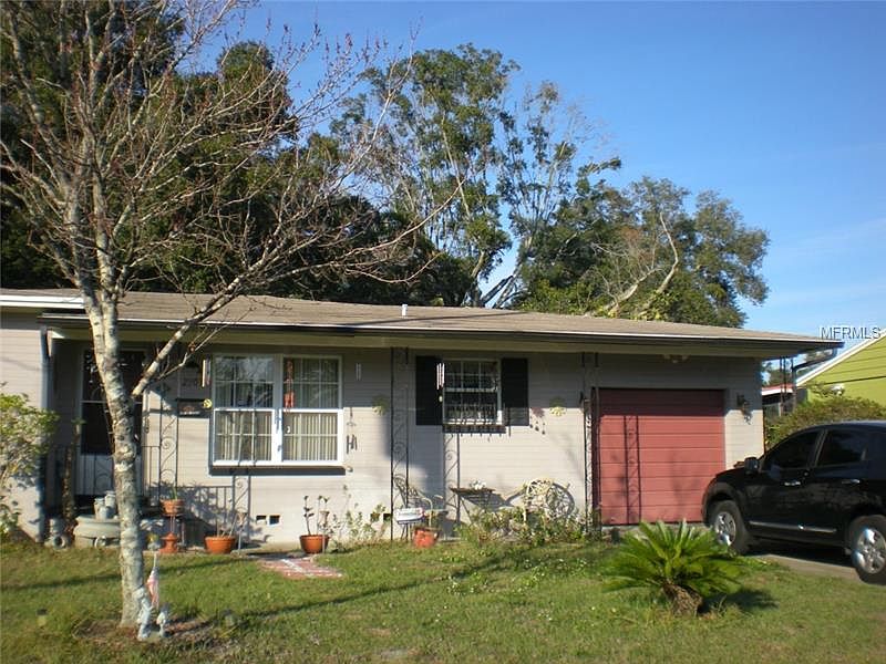 1st image of 2907 E Pine St
