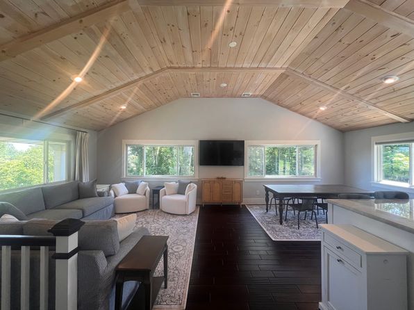165 Fleetwood Dr