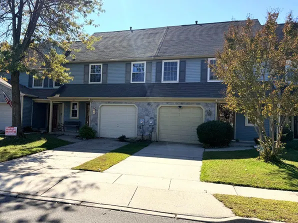 123 Lamplighter Ct, Marlton, NJ 08053