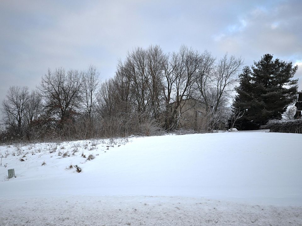 2nd image of 2891 Hunters Run