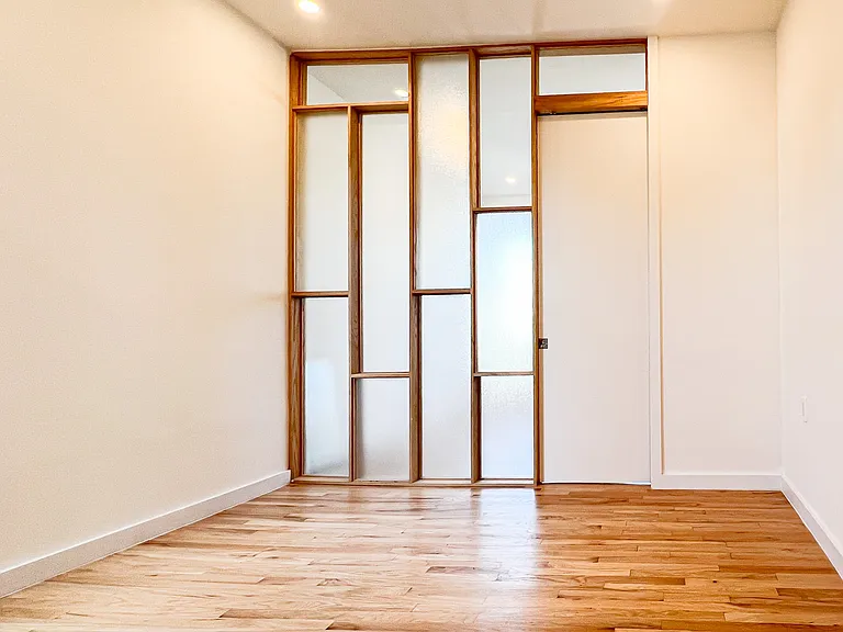 200 Mott St #12 — Photo 7