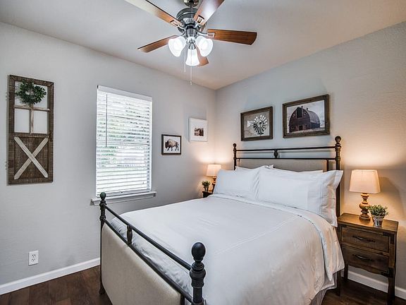 4th image of 614 Aransas Dr