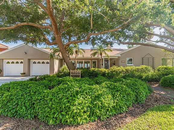 4th image of 6326 Bahama Shores Dr S