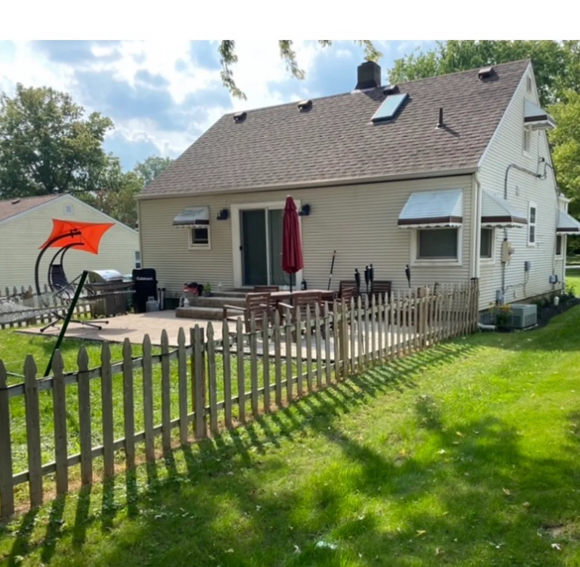 3 bed, 1.5 bath, 1250 sqft, $1,800 — Photo 3