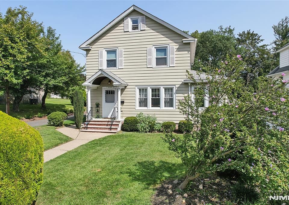 1st image of 656 Orchard Street