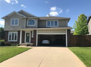 6569 Bradford Dr, West Des Moines, IA 50266