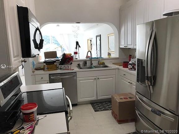 5th image of 10770 NW 66th St APT 302