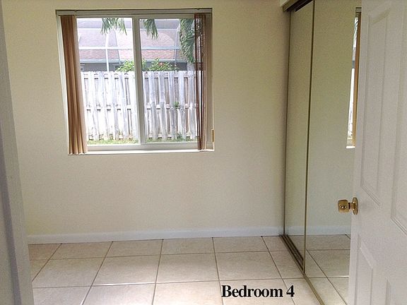 3rd image of 7531 Edgewater Cir