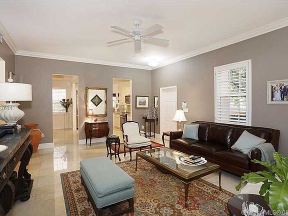 Lovely Bermuda Village Townhouse!