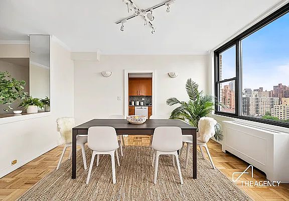 4th image of 500 E 83rd St APT 18G
