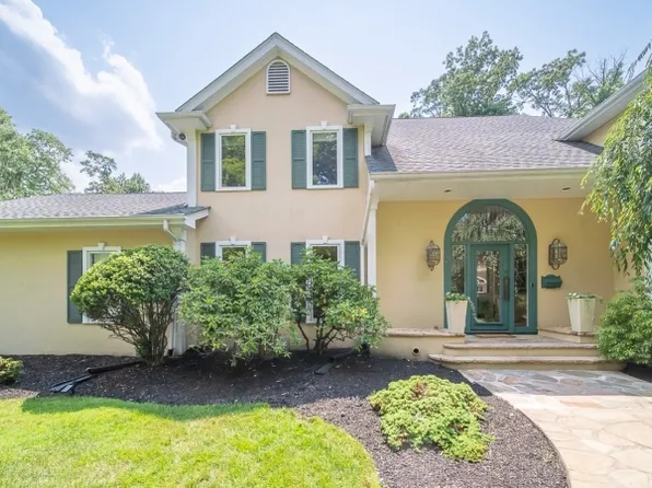 21 STOCKER ROAD, Verona Twp., NJ 07044