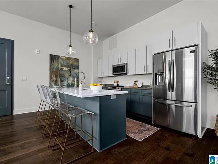 1801 2nd Ave #414 — Photo 3