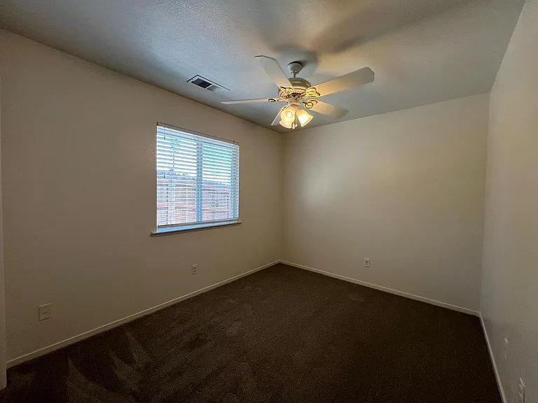 995 Vineyard Way — Photo 10