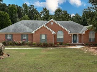 113 Dodgen Rd, Hampton, GA 30228