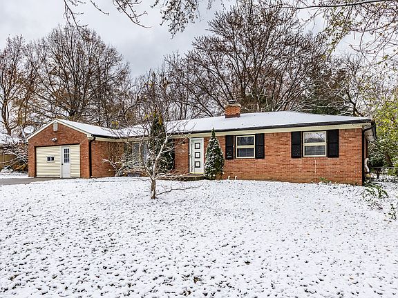 3rd image of 6005 Pembroke Pl
