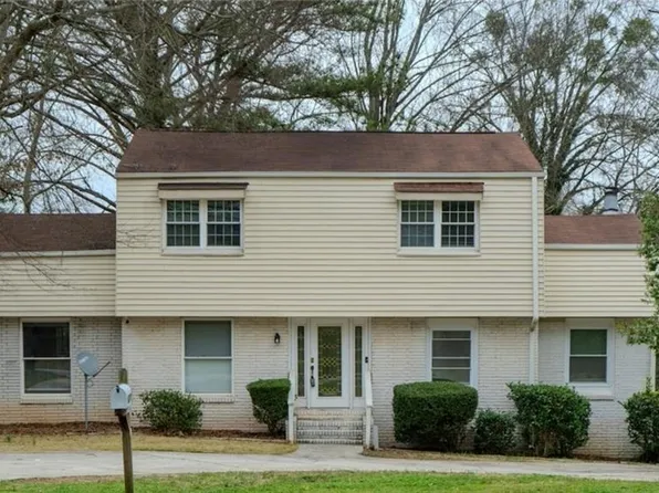 6376 Maddox Rd, Morrow, GA 30260