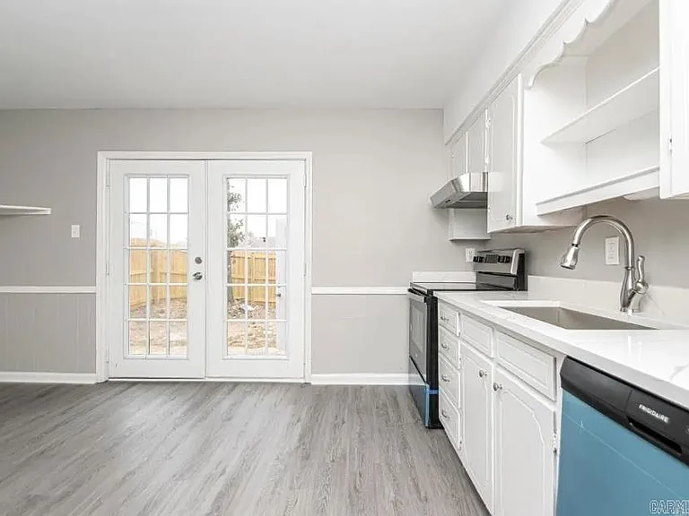 1820 Sanford Dr #4 — Photo 8